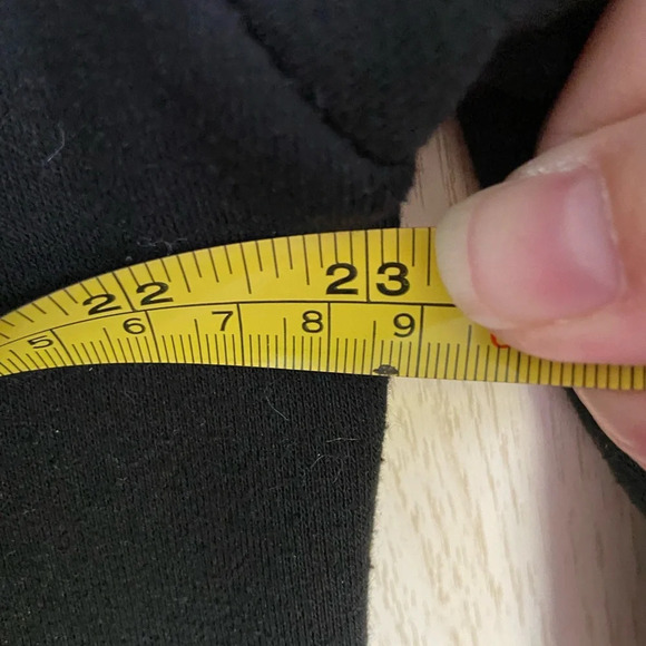 CROOKS & CASTLES Black Logo Hoodie Kangaroo Pocket Sweatshirt Sz Small - Picture 9 of 10